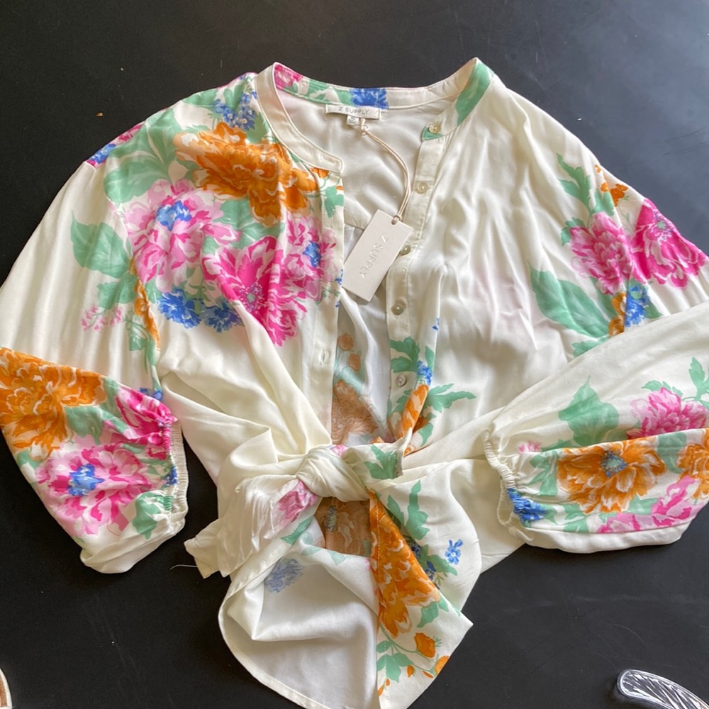 Z supply floral button down